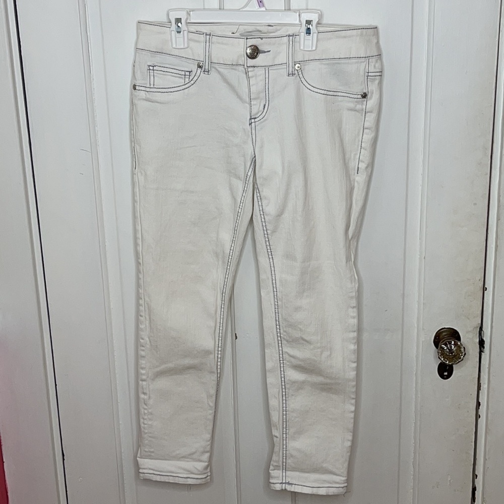 Seven7 Denim Cropped Jeans - Picture 2 of 9